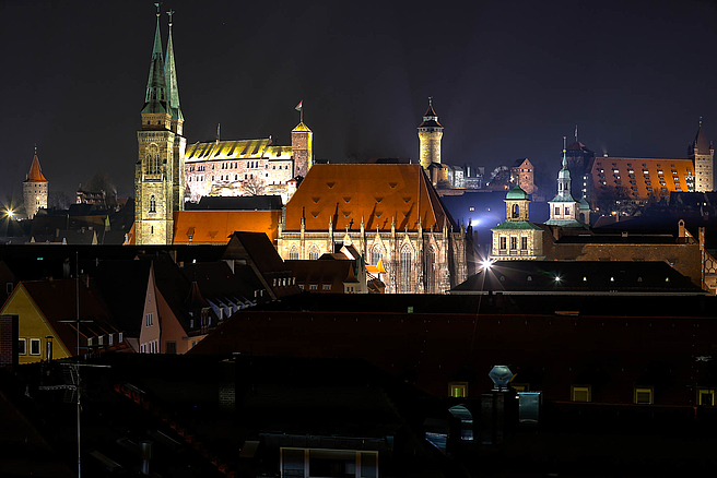 Nachtaufnahme der Nürnberger Kaiserburg